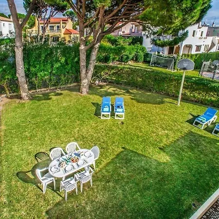Sleeps 6 With Pool Air Con And Wifi וילהמורה