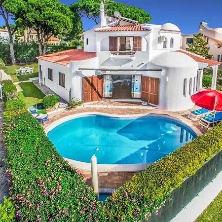 וילה Sleeps 6 With Pool Air Con And Wifi