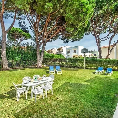 Sleeps 6 With Pool Air Con And Wifi *